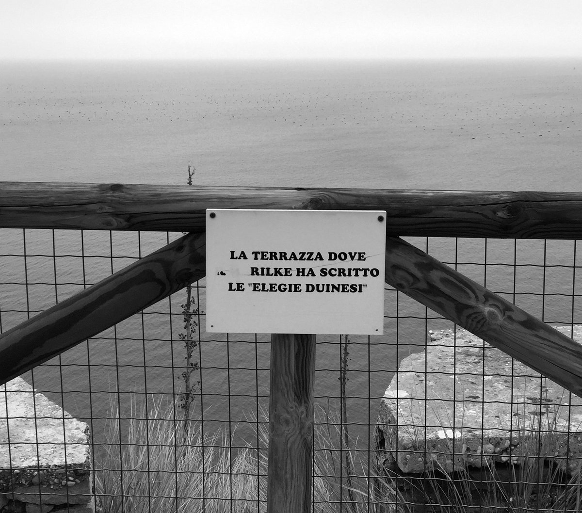 Italian-language sign at Duino Castle, near the stone table where Rilke is said to have written